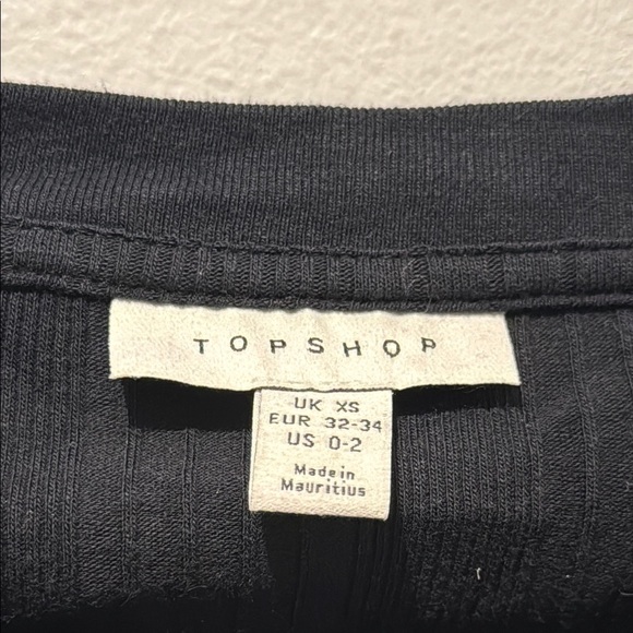 Topshop XS Black Long Sleeve Button-Up Cropped Top - Picture 3 of 9